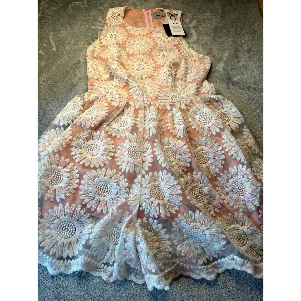 ASOS Floral Romper Fully lined Size Small‎